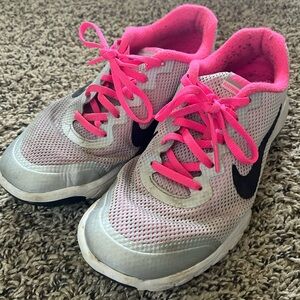 Nike Womens Pink Shoes // Size 8